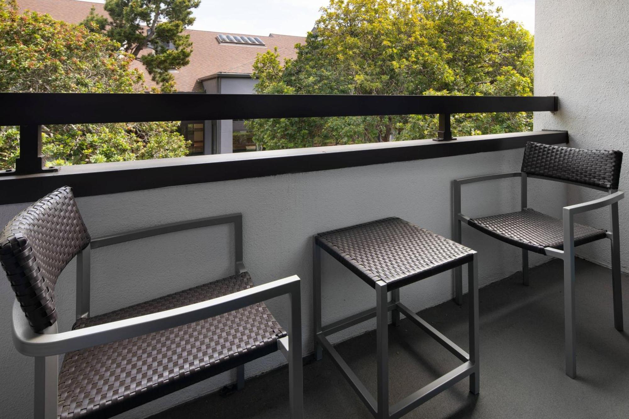 Courtyard By Marriott San Francisco Airport Hotel San Bruno Exterior photo