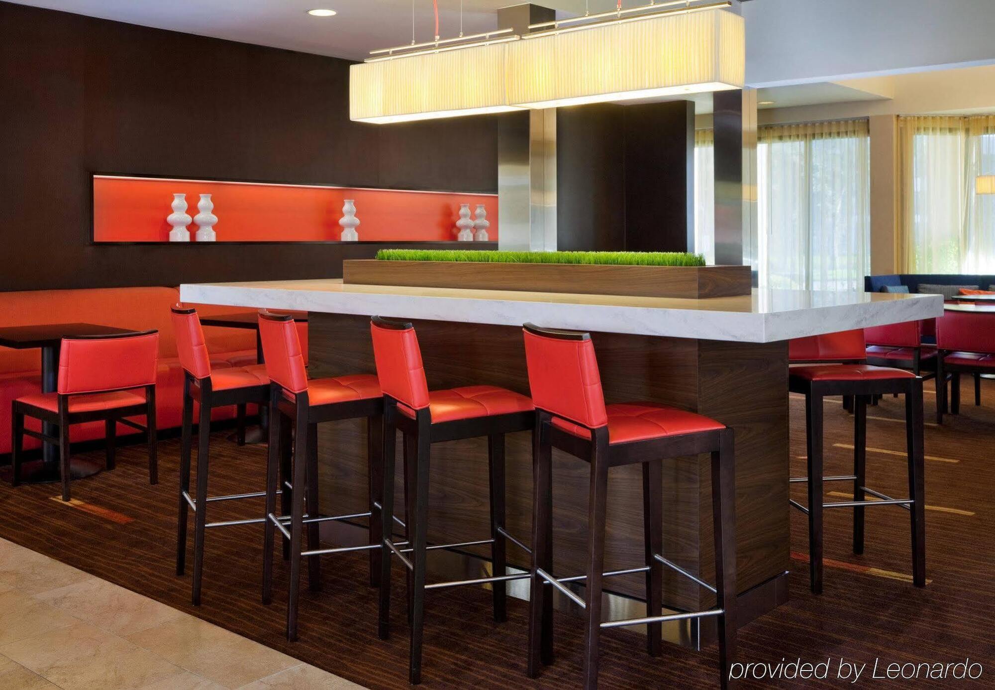 Courtyard By Marriott San Francisco Airport Hotel San Bruno Exterior photo